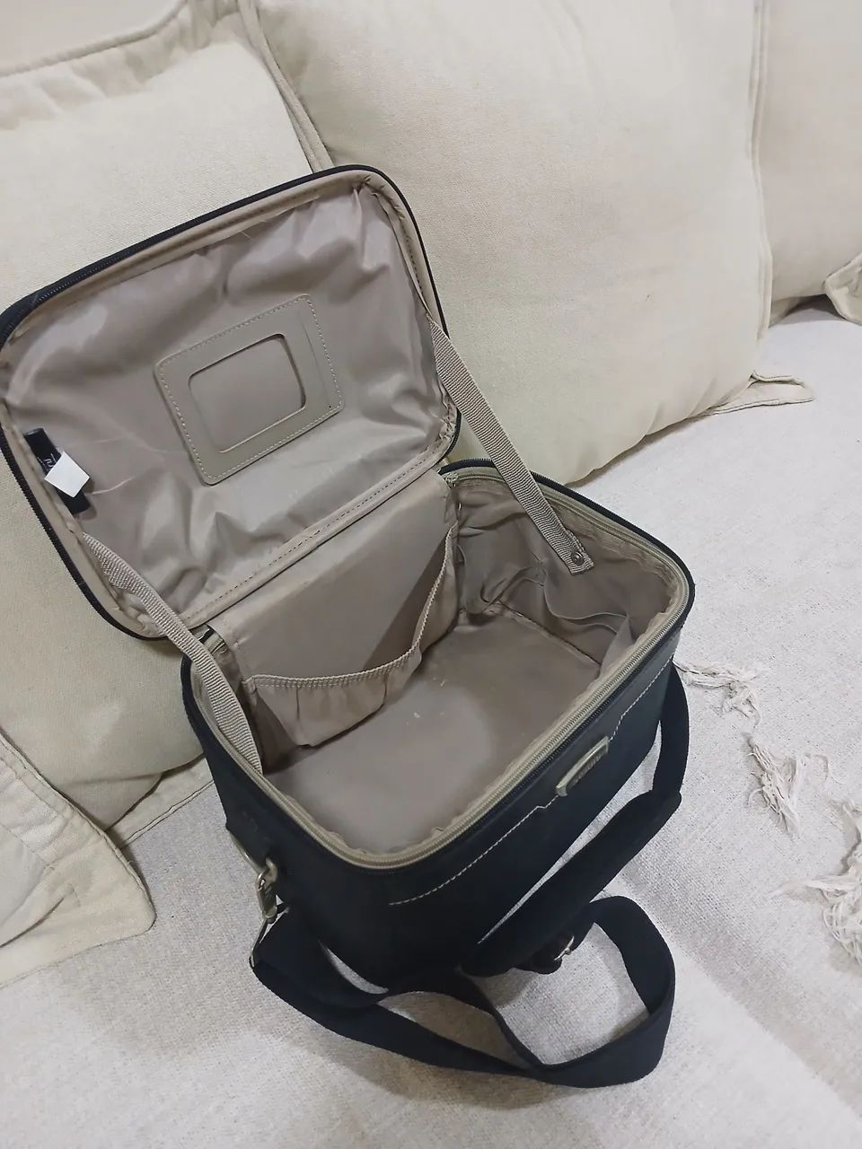 VENDO NECESSER/SEMI NOVA - Foto 2