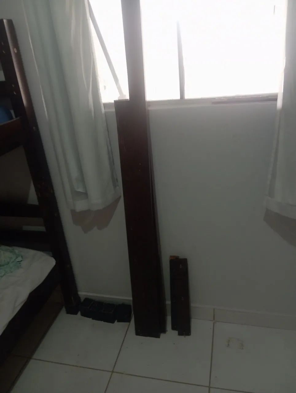 Beliche com colchões. *  acompanha protetor de borracha nós pés  - Foto 3