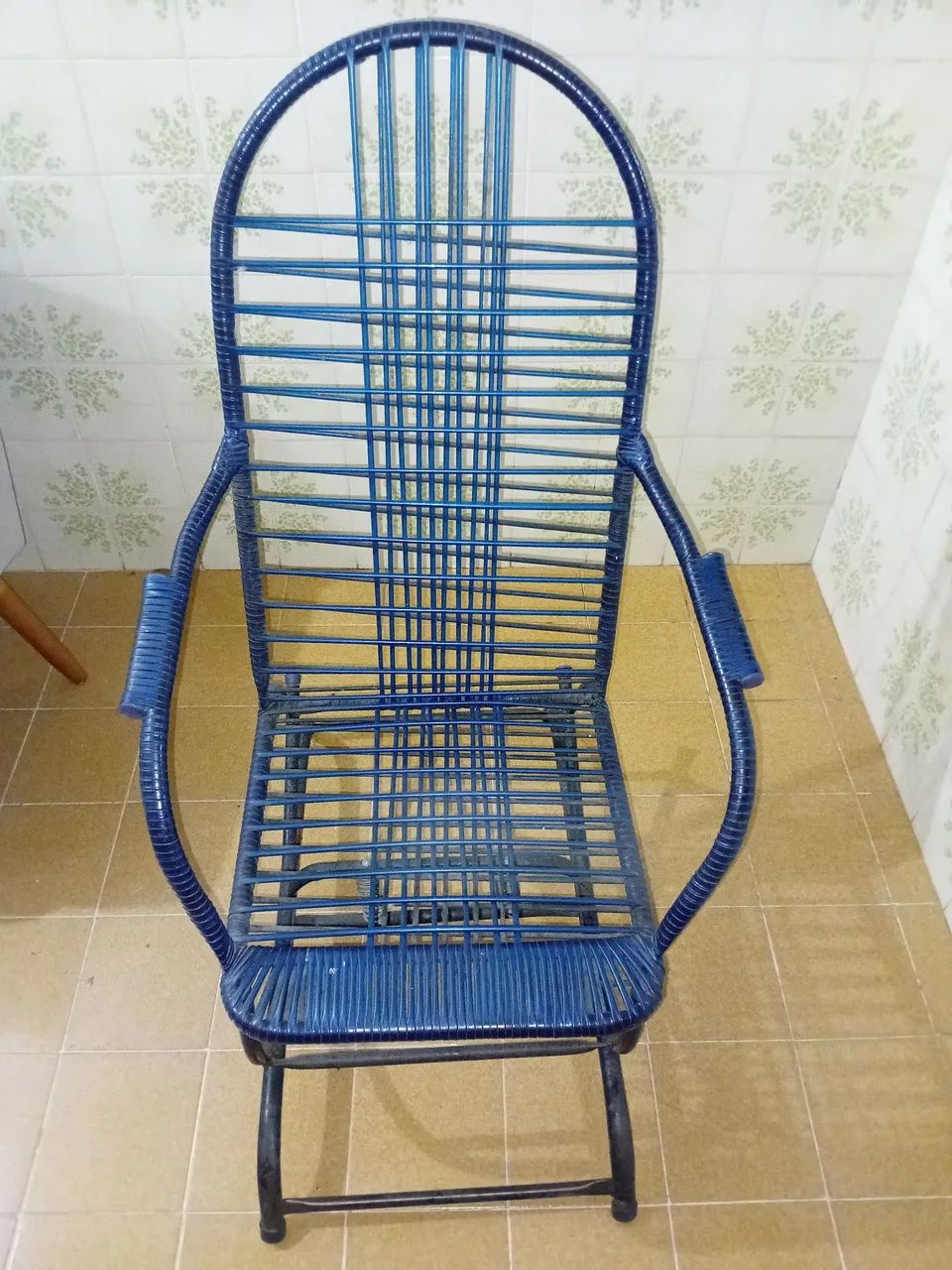 Vendo cadeira de balanço de ferro