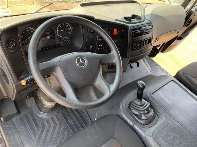 Mb atego 2426 ano 2014 - Foto 4