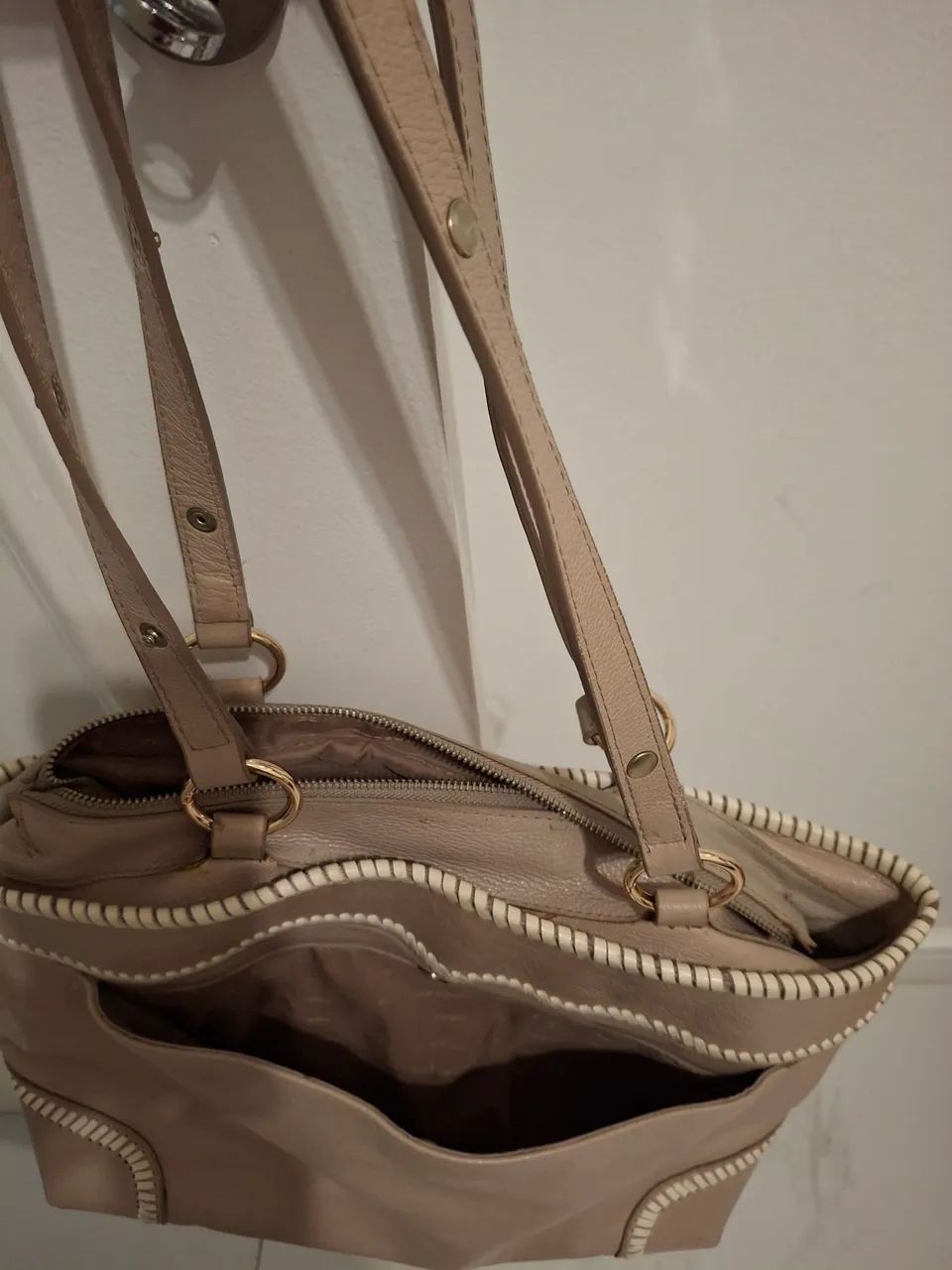 Linda bolsa arezzo grande 100% couro - Foto 4