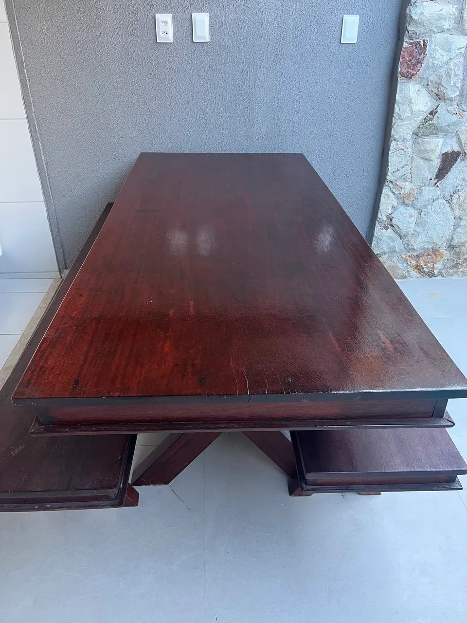 Mesa de jatobá madeira com bancos 