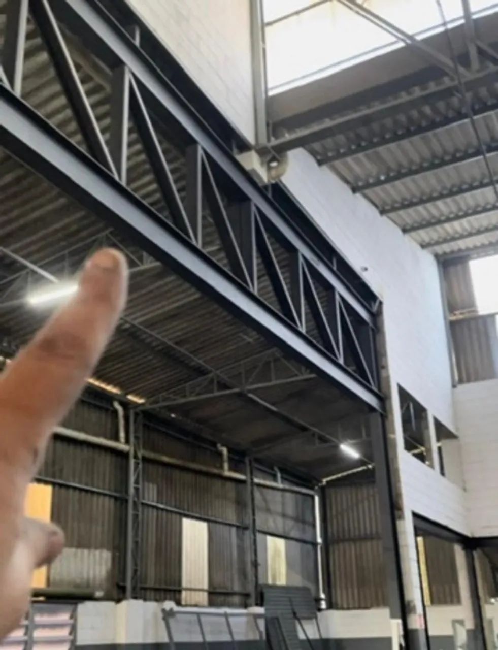 Reforço Estrutural com Vigas Metálicas