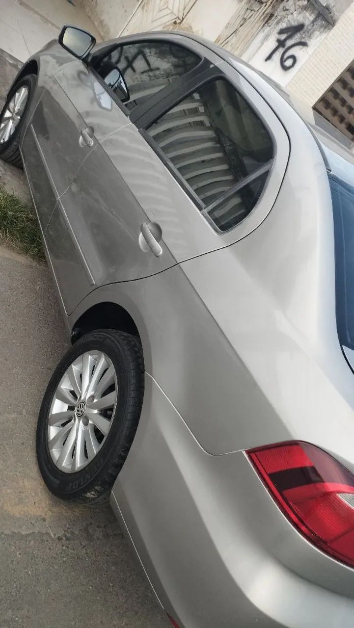 Volkswagen Voyage VOYAGE 1.0/1.0 City Mi Total Flex 8V 4p 2014