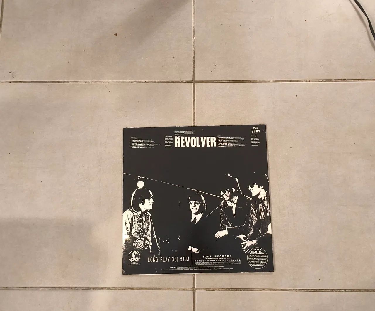 LP Beatles revolver importado Canadá  - Foto 2