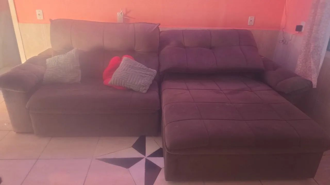 Sofa retrátil e reclinável  com carregamento USB  - Foto 2