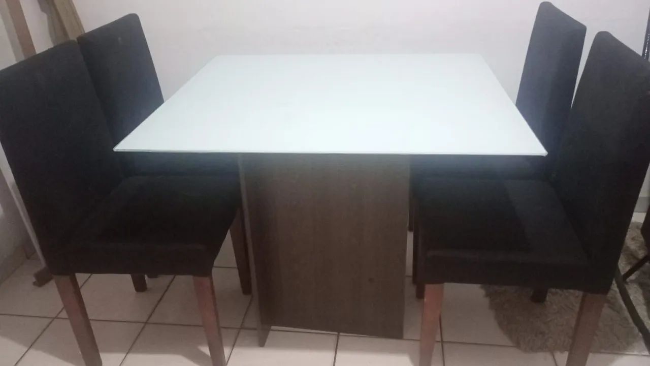 Conjunto 4 dadeiras