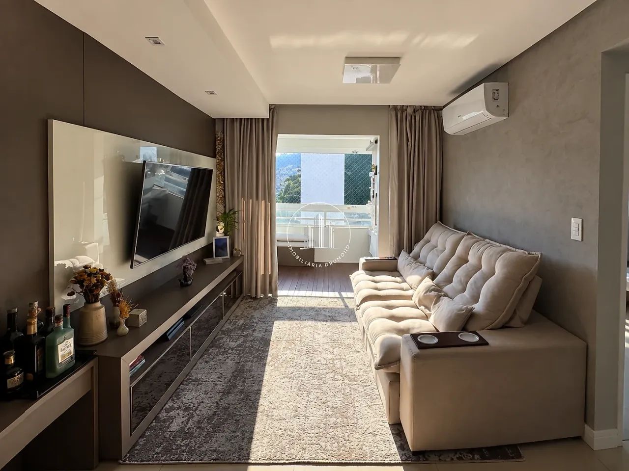 Apartamento de 2 dormitórios sendo 1 suíte no Abraão