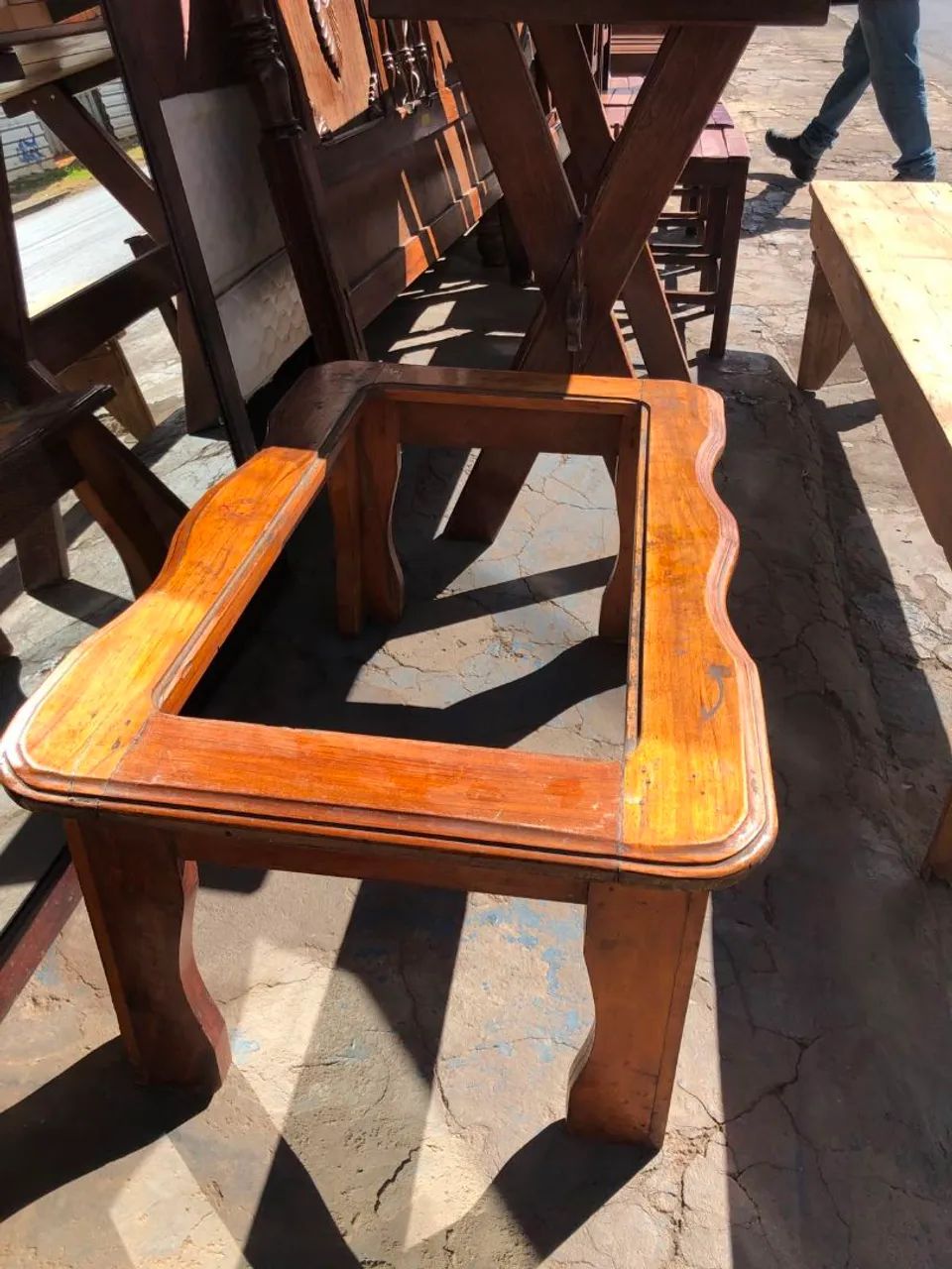 Mesa de centro de madeira 