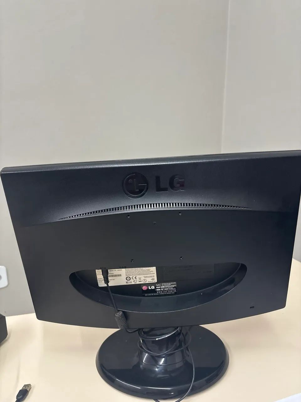 Monitor FLATRON W1943C 18,5 polegadas  - Foto 2