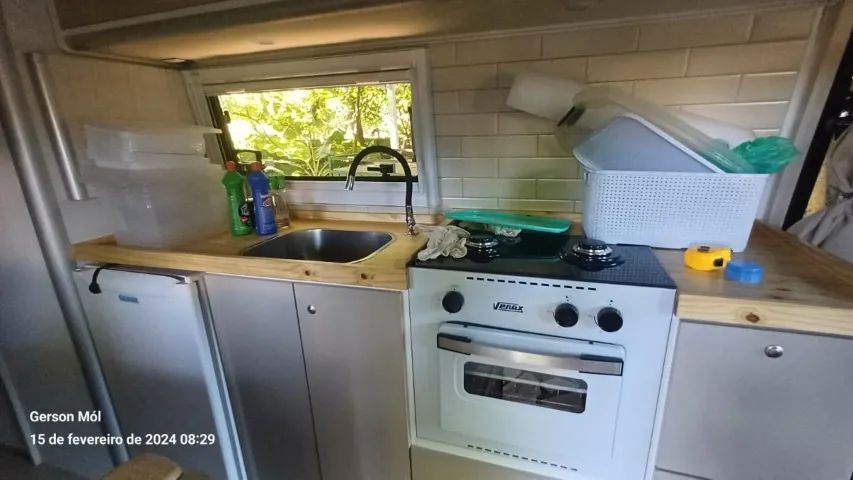 Vendo Motorhome Mundico. Montado em 2024, único dono.  - Foto 2