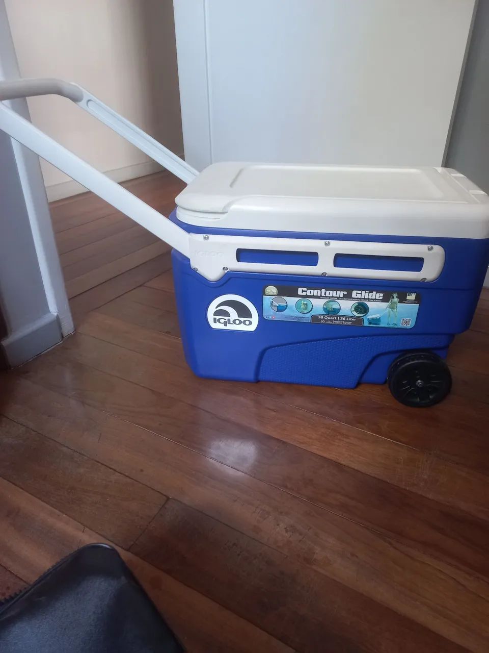 Cooler com Rodas Igloo Contour Glide 38QT - 36L com  brinde - Foto 3