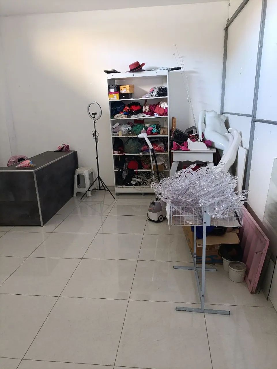Vendo estrutura de loja de roupas completa!  - Foto 5