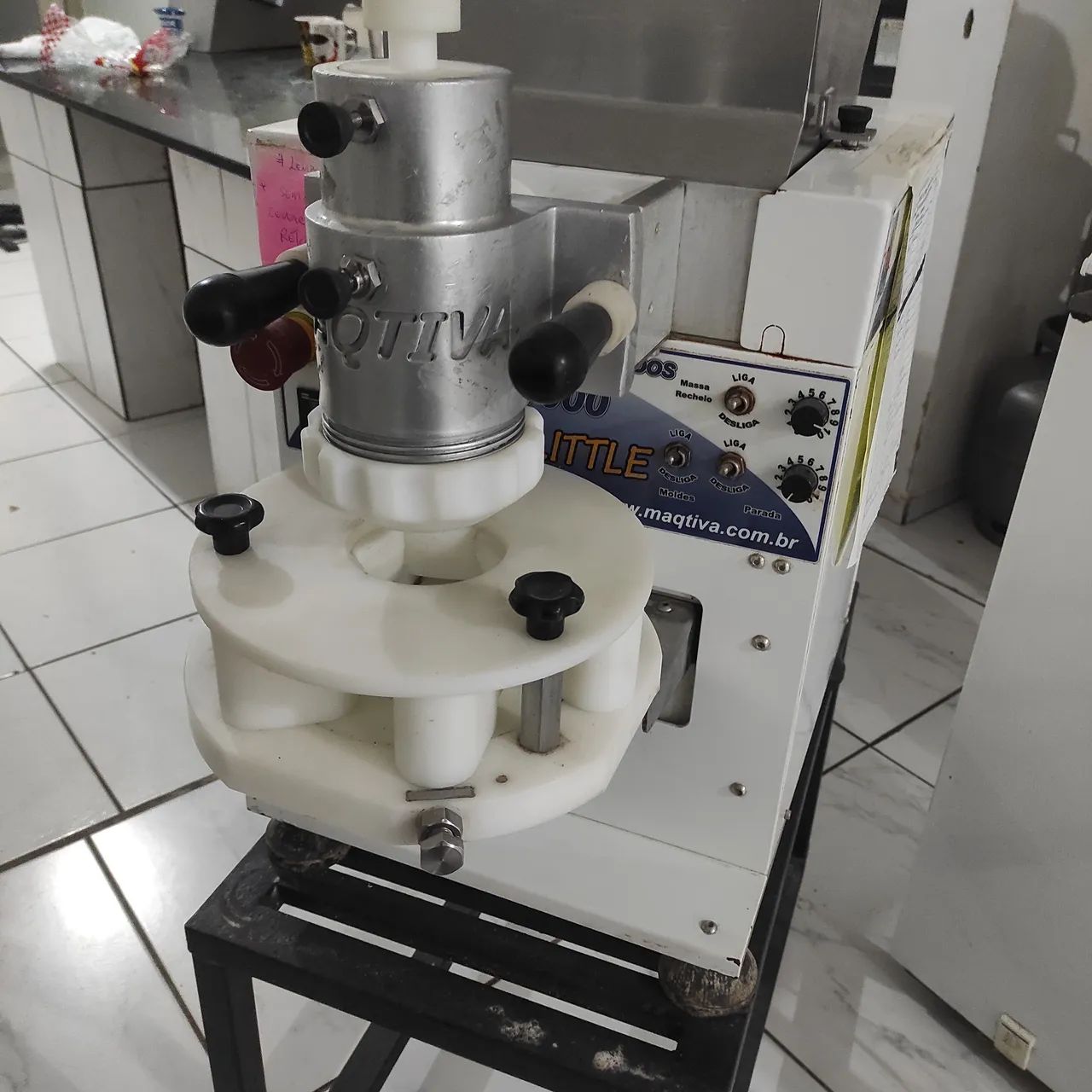 Vendo modeladoura de salgados 