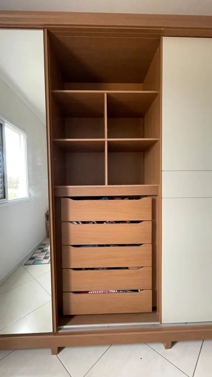 Armário três portas com espelho - Foto 4