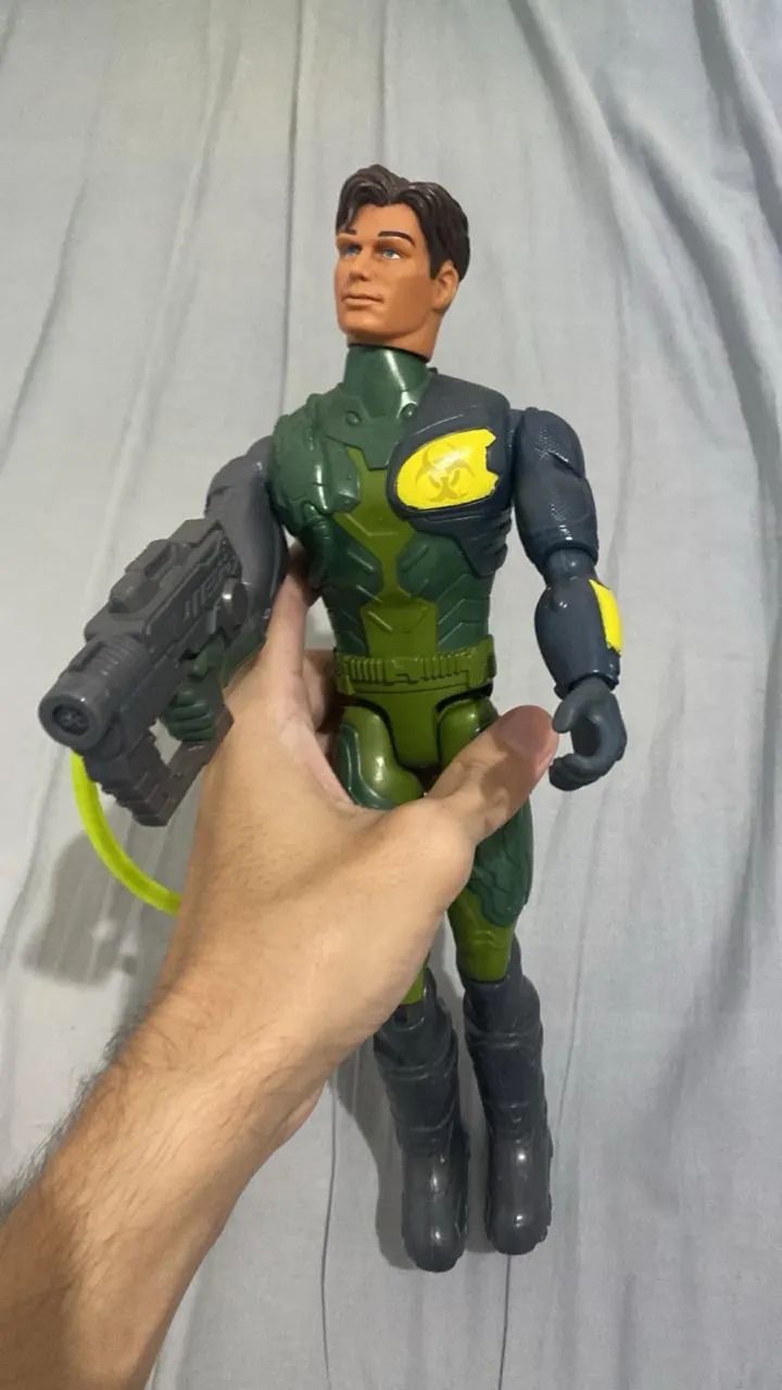 Boneco Max Steel