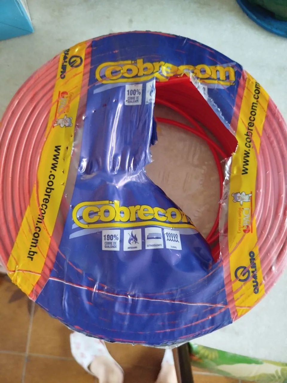 1 rolo de 99 metros de cabo flexível 2.5mm vermelho marca cobrecom 