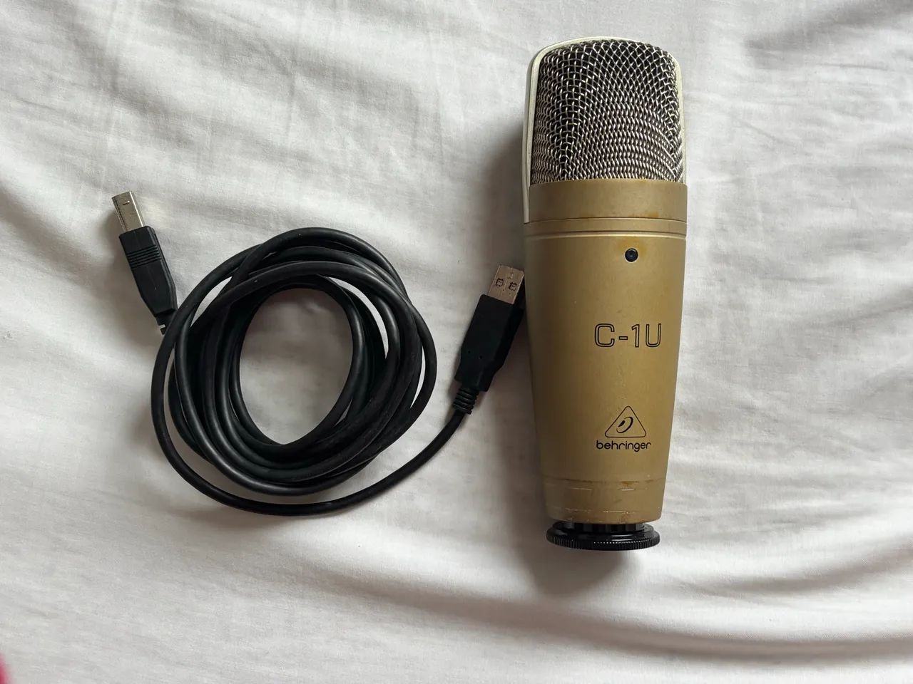  microfone Behringer C-1U dourado - Foto 2
