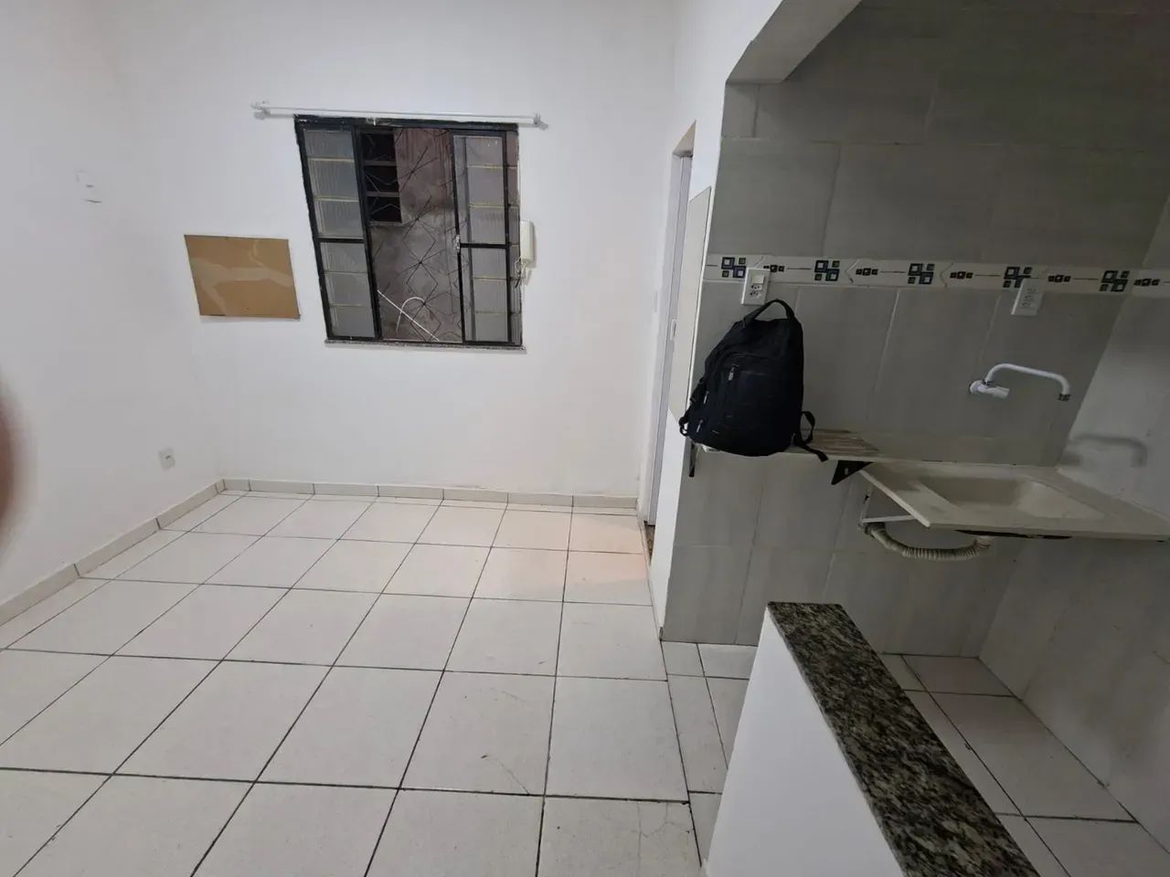Alugo casa em Ramos - Rio de Janeiro - RJ - Foto 2