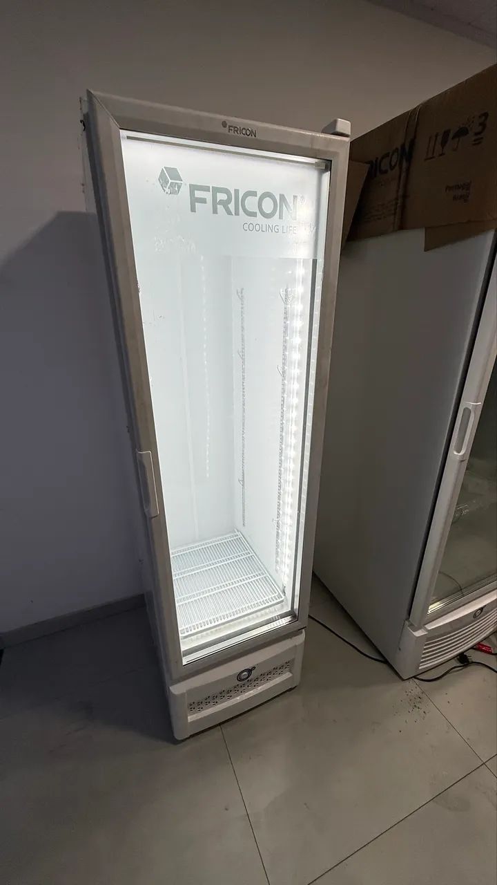 Freezer vertical Fricon 284 litros 127v 
