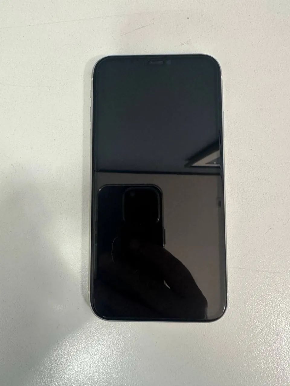 iPhone 11 - branco 