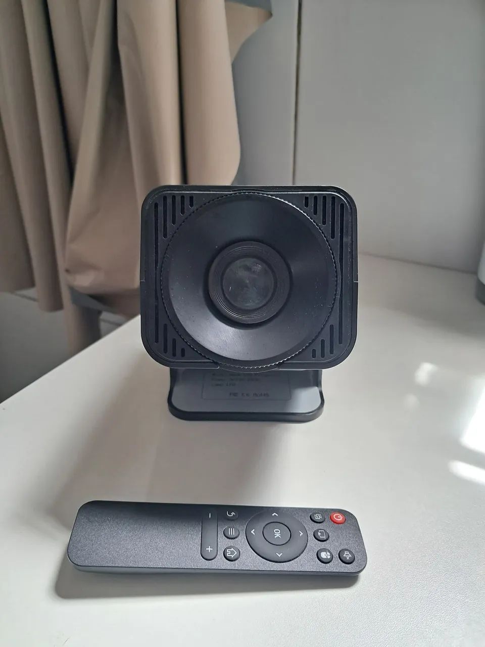 Projeto HY300 Original Portátil Smart Android 11 4k HD HDMI Wi-Fi Bluetooth Alto Falante  - Foto 2