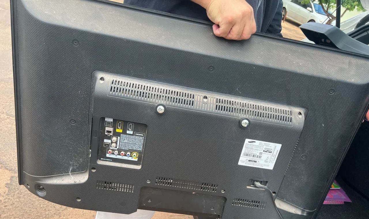 Vendo televisão smart 42polegadas - Foto 3