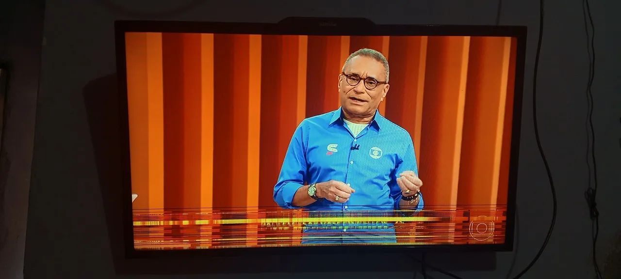 Vende uma tv 32 polegadas sem defeito  - Foto 3