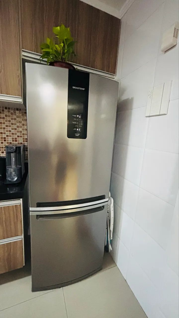 Geladeira BRE57KANA Frost Free Inverse 447 Litros Brastemp Inox 110V
