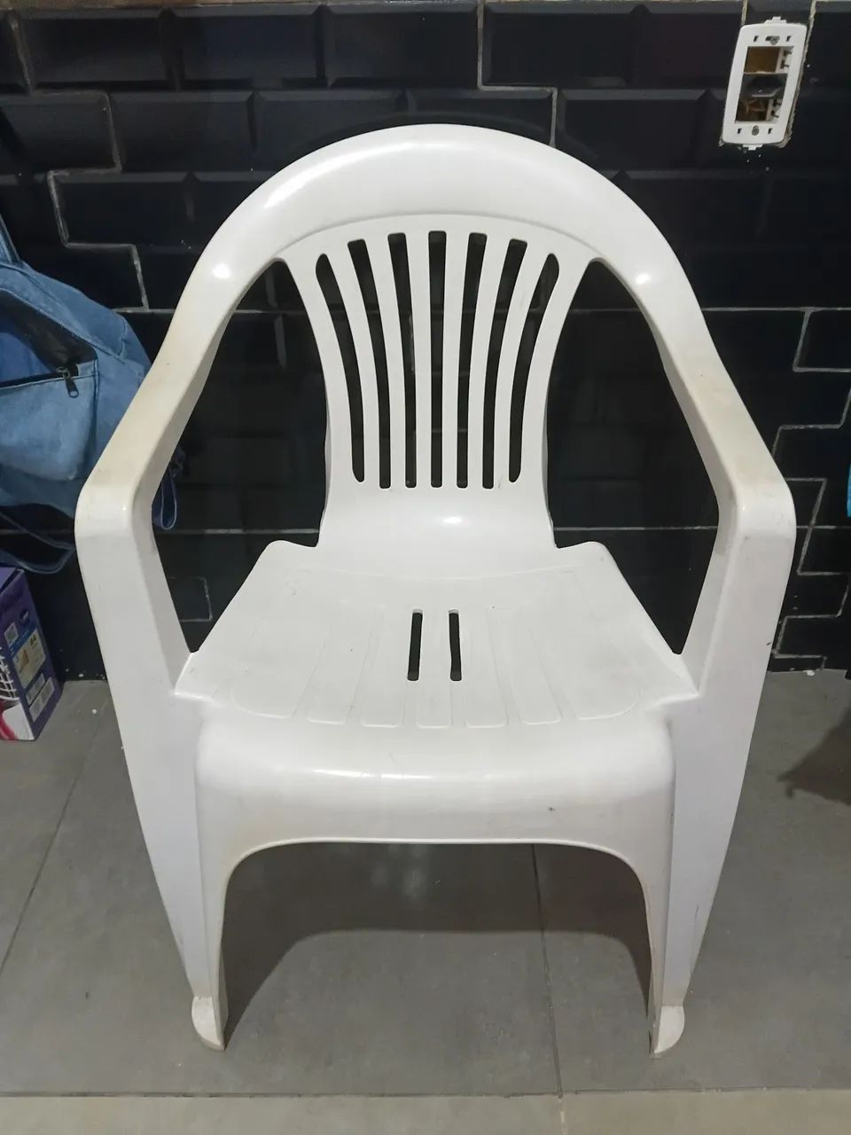 Cadeiras de plástico 