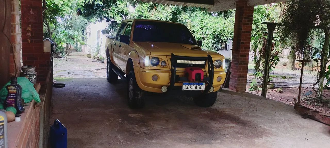 Mitsubishi L200 GLS 2.5 4X4 CD Diesel 2003