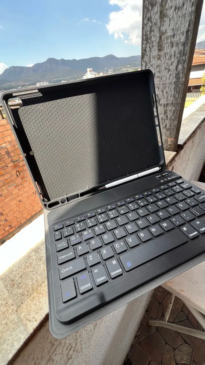 Kit capa + teclado + caneta para tablet - Foto 2