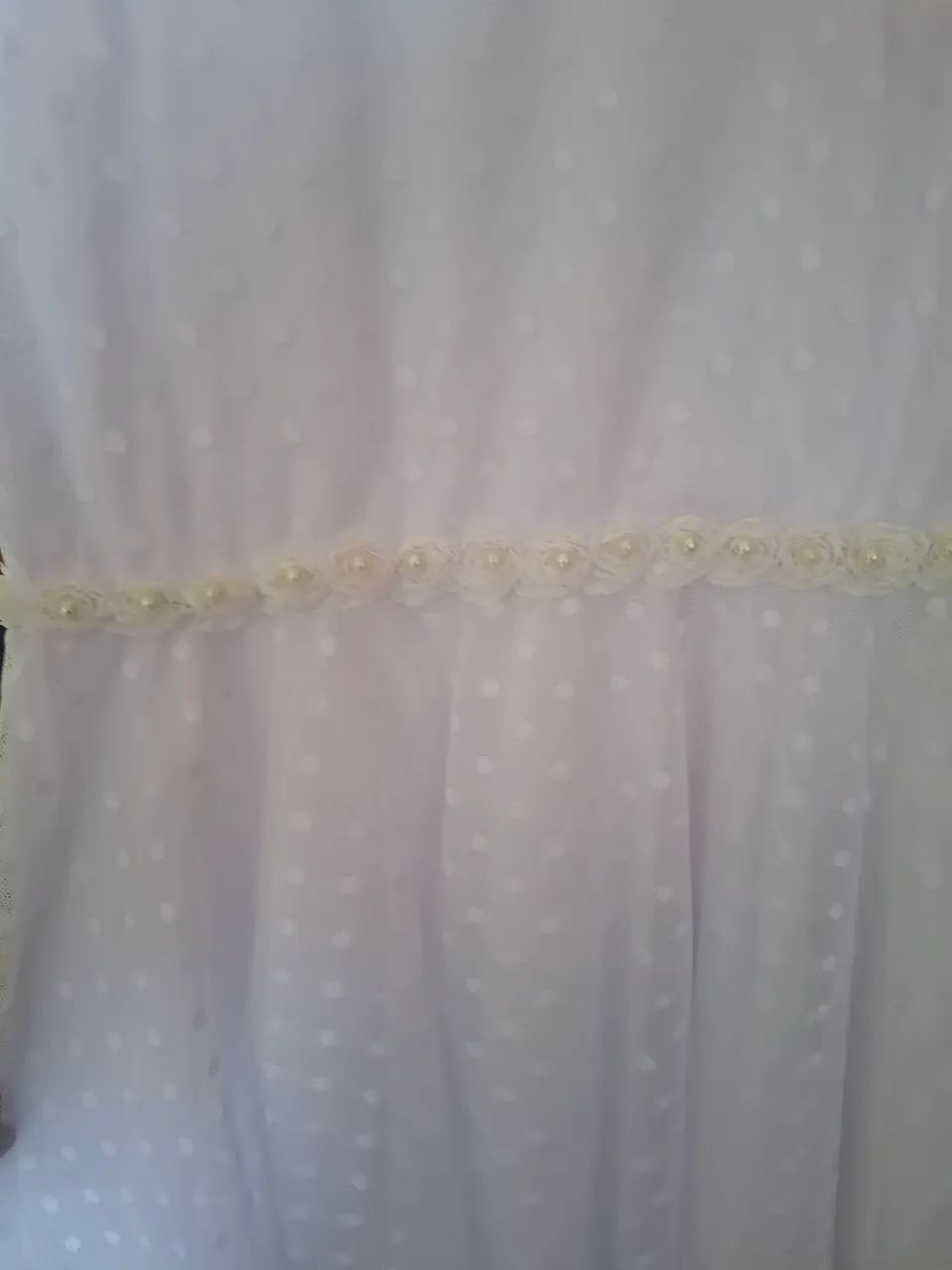 Vestido branco com tule decorado - Foto 3