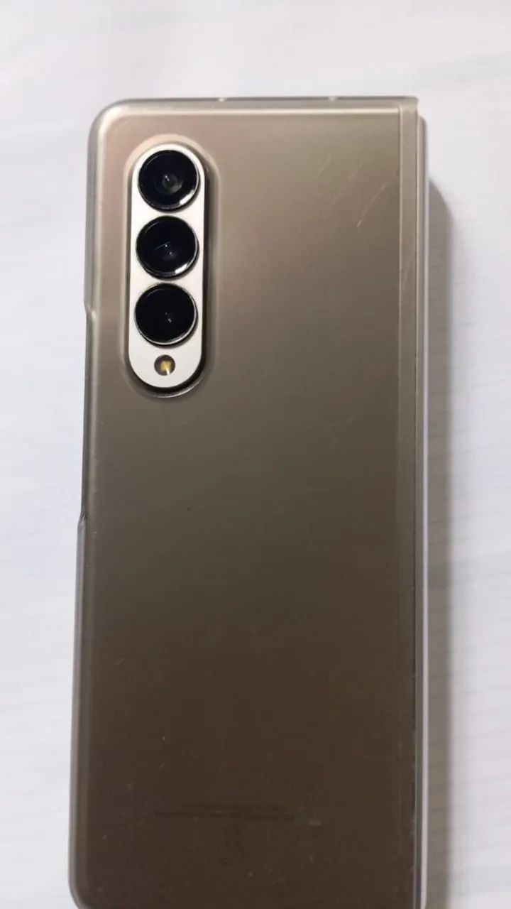 Galaxy fold 3 com defeito tela interna - Foto 3