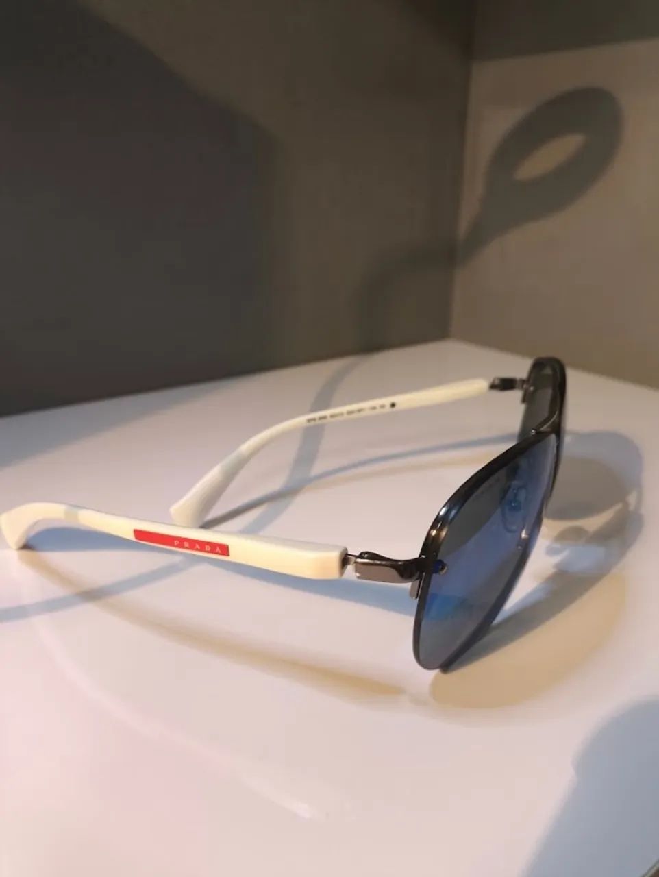 Óculos De Sol Prada Linea Rossa SPS 56M Original - Azul e Branco (Com Estojo)
