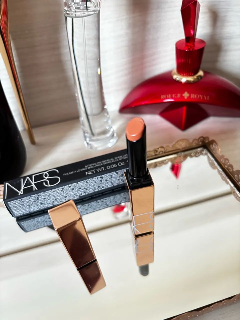 Batom nars Nude 