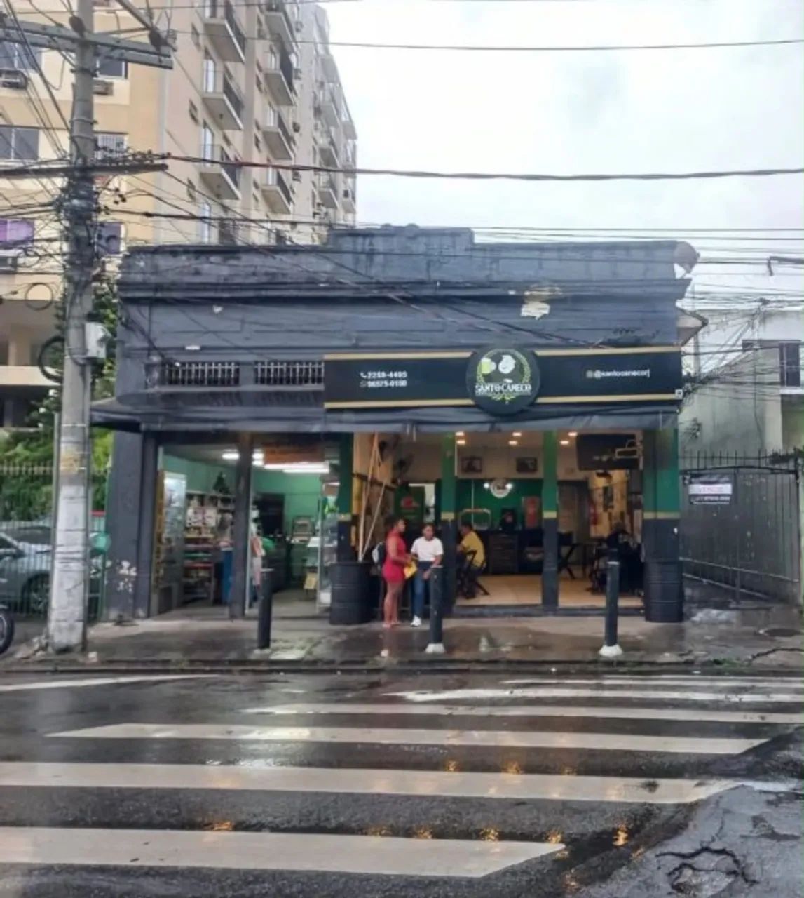Terreno com 17 kitnets e ponto comercial