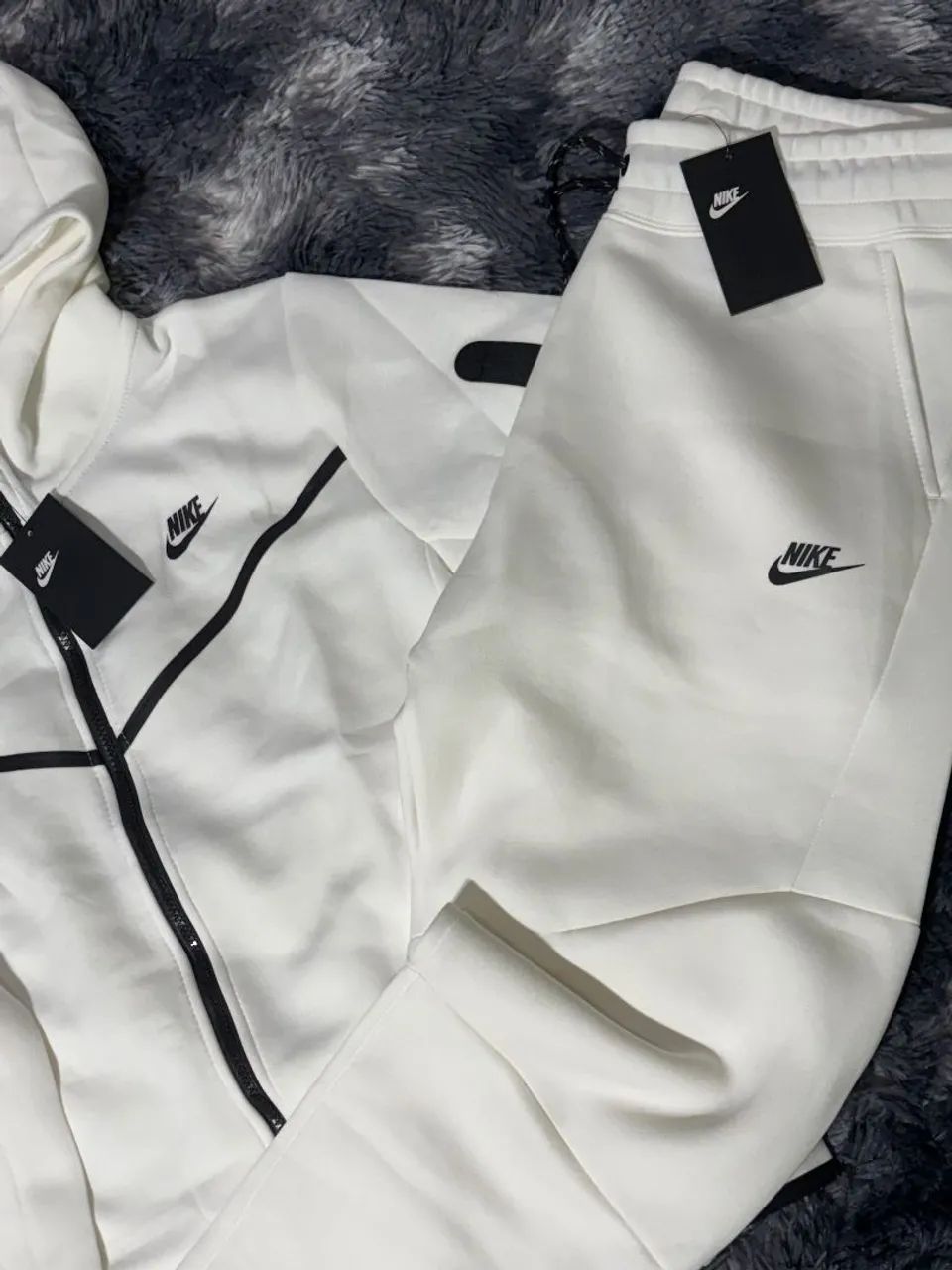 CONJUNTO NIKE TECH  - Foto 3