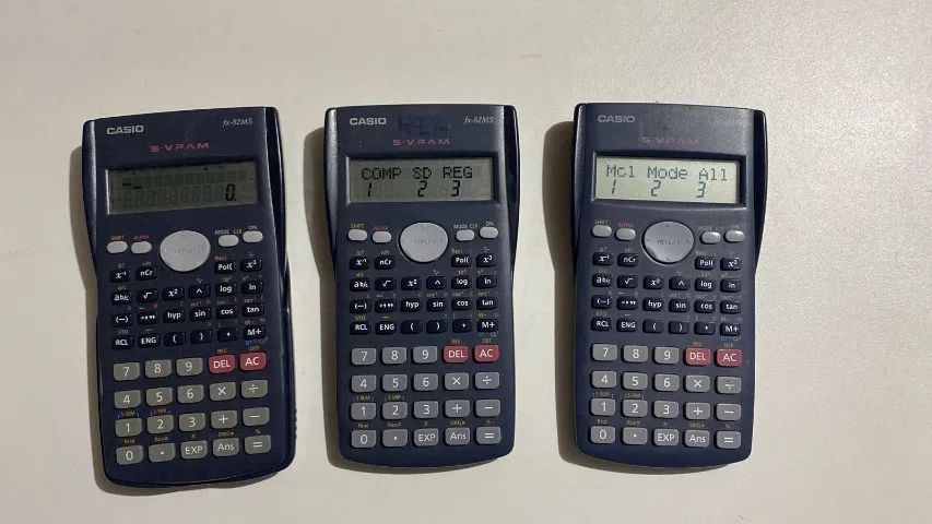 3 Calculadoras Casio fx-82MS