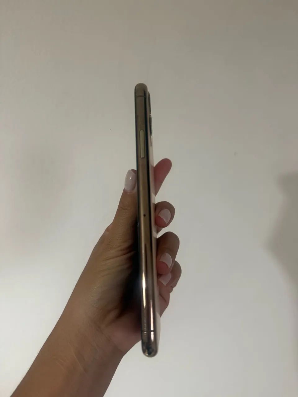 iPhone 11 Pro Max 256 gigas dourado  - Foto 5