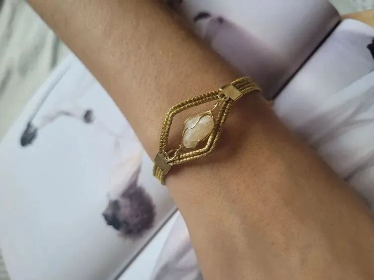 pulseira capim dourado com pedra natural - Foto 3