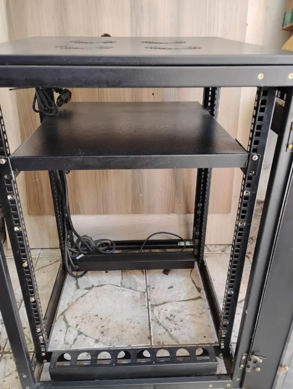 Rack de piso padrão 19 polegadas 16 U com acessórios. - Foto 3