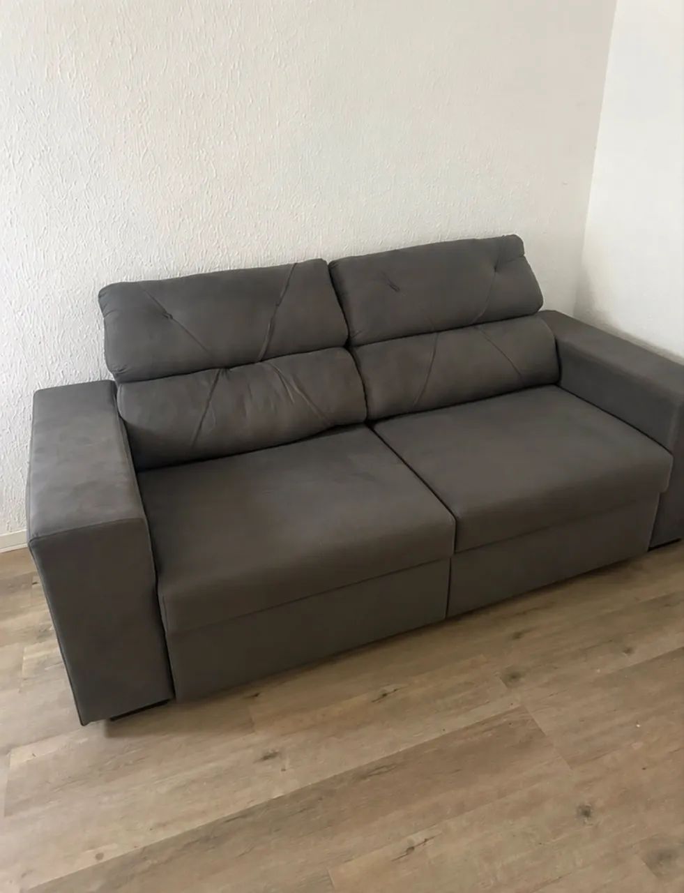Sofá retrátil reclinável cinza