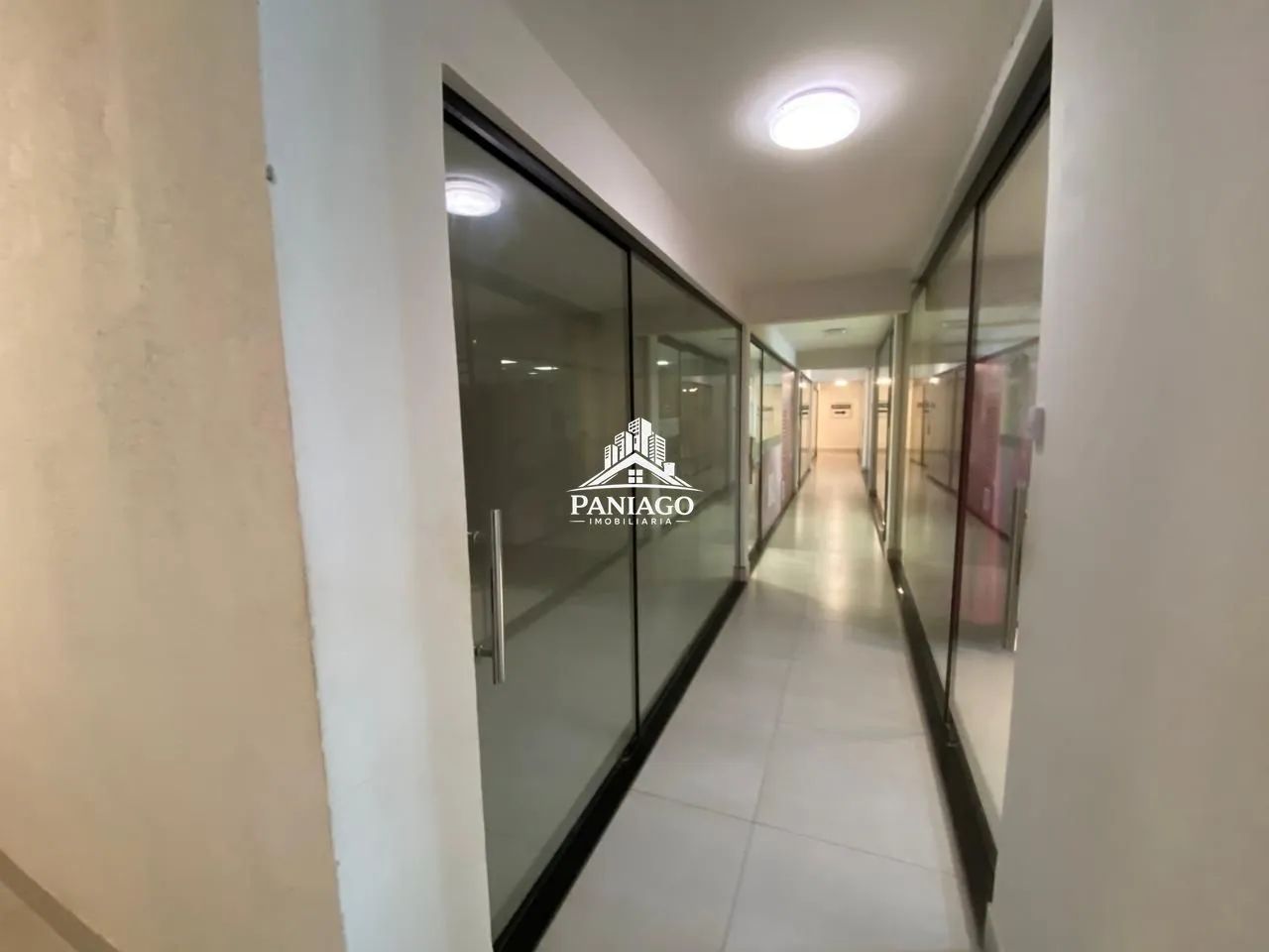 Sala comercial para locação próximo Av. Miguel Sutil, Cuiabá-MT