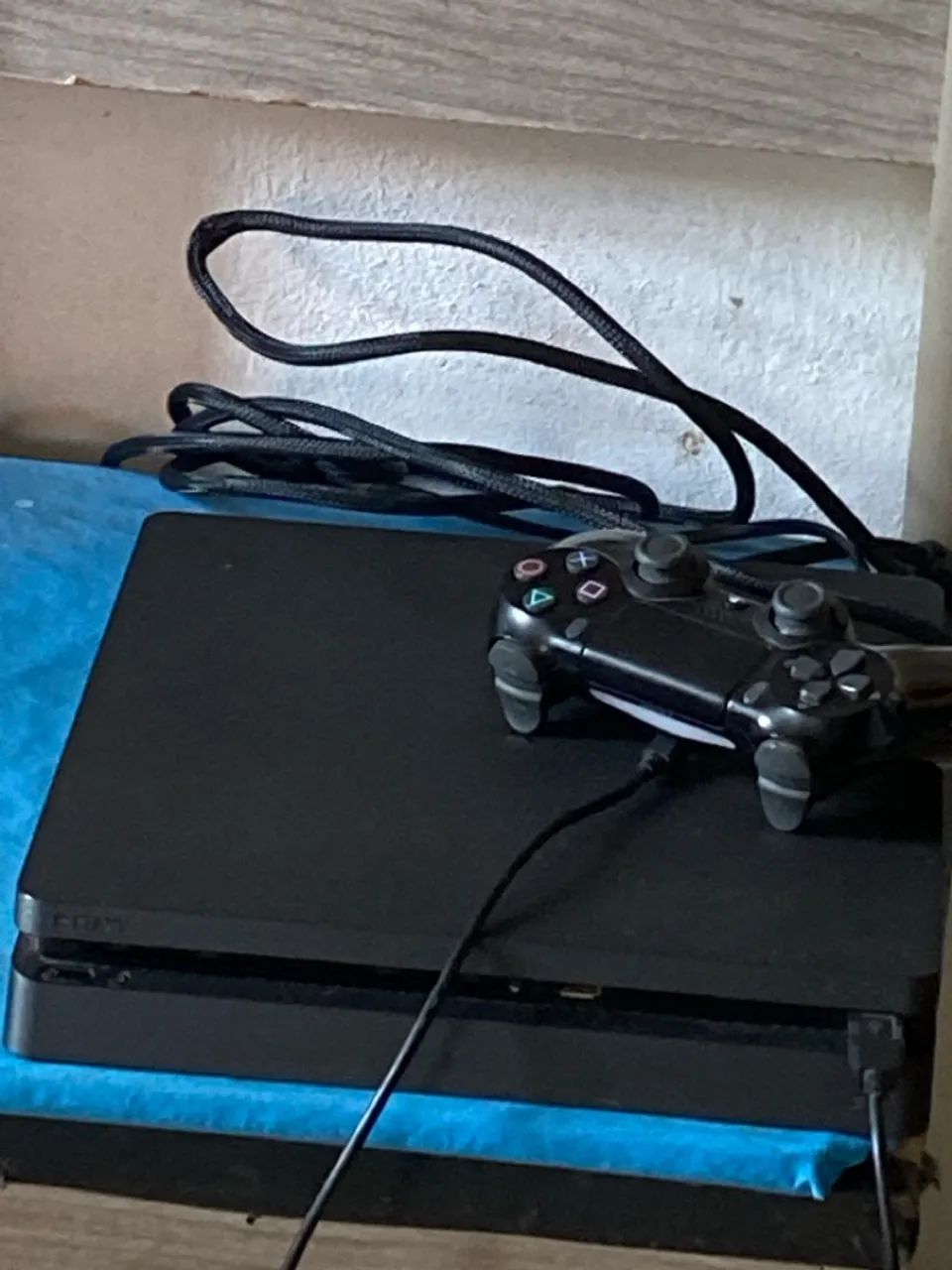 Ps4 slim 