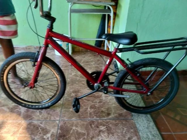 Bicicleta aro 20 semi nova  - Foto 2
