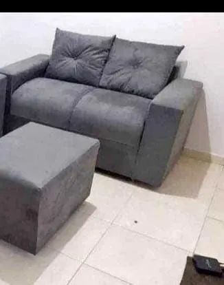 Poltrona de 2 lugares( 1 peça) Produtos novos - Foto 4