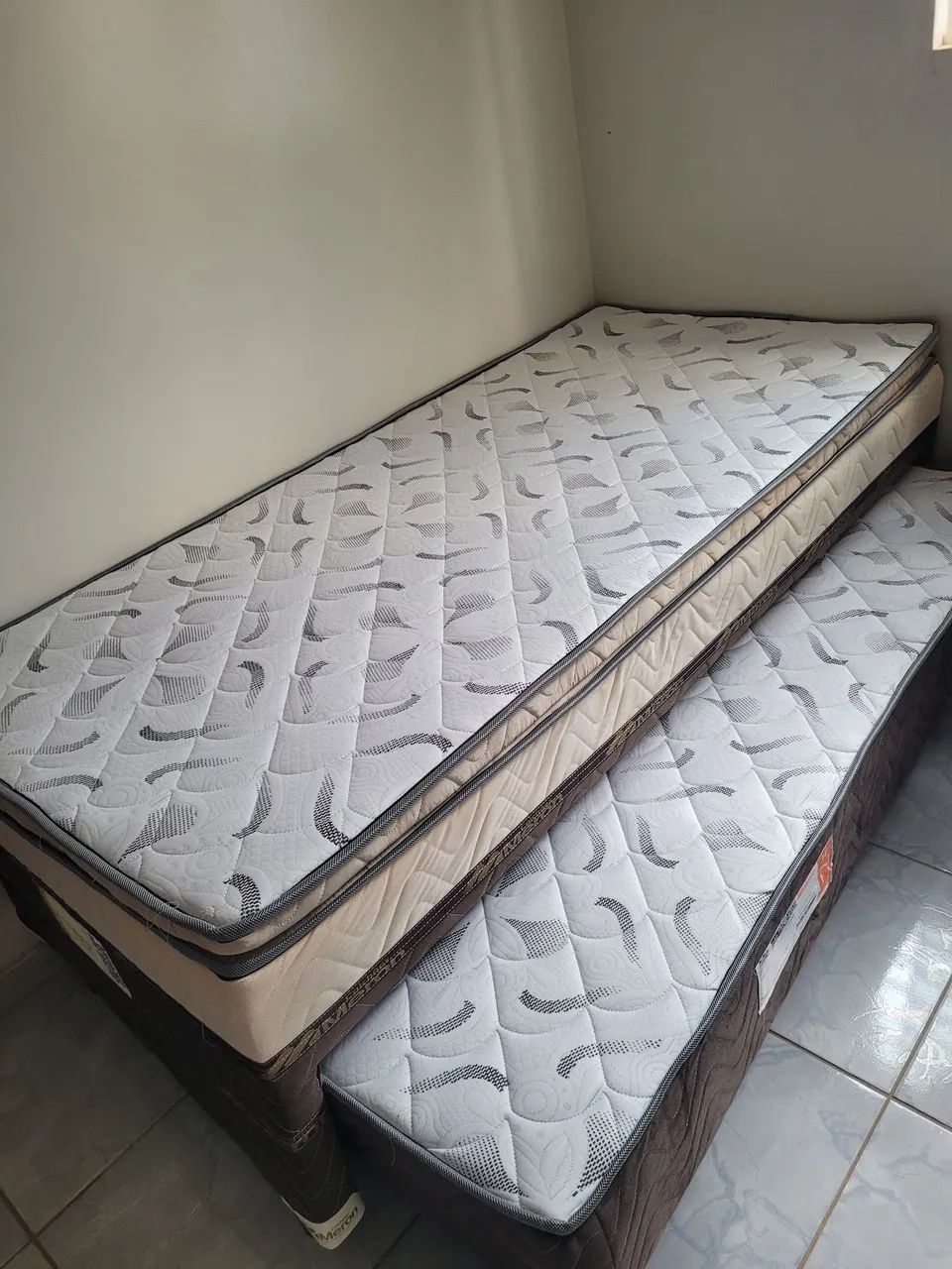 Cama box aclopada solteiro 