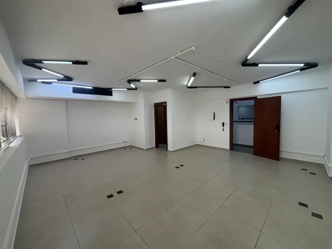 Norte Sul Linda Sala Comercial com 44m2 em Cambuí Campinas - Foto 5