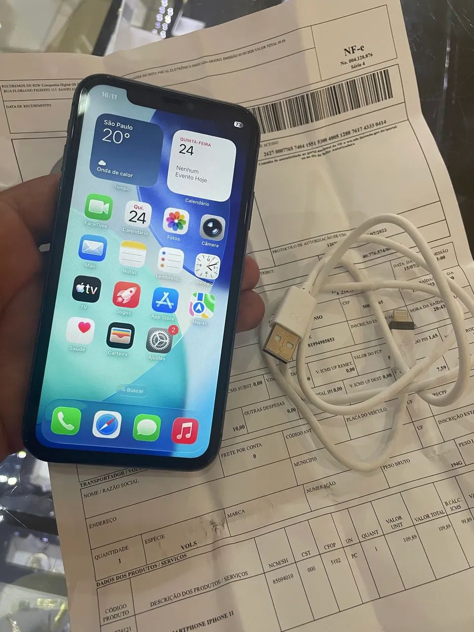 Iphone 11 preto 128G bem novinho sem detalhes 